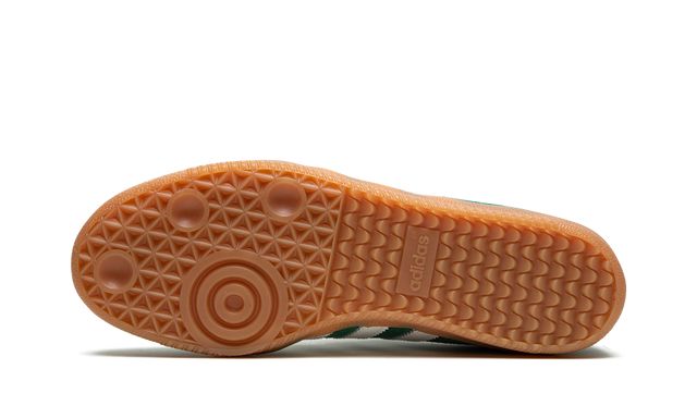 Fügt Samba und Collegiate Green Gum hinzu