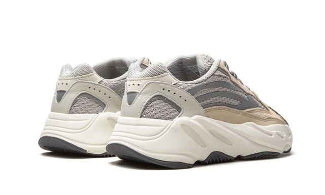 ADDS Yeezy Boost 700 V2 Cream