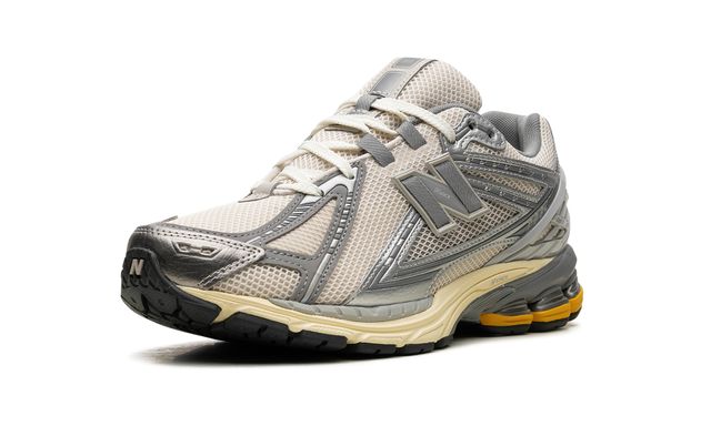 NB 1906R „Metallic Silbergelb“