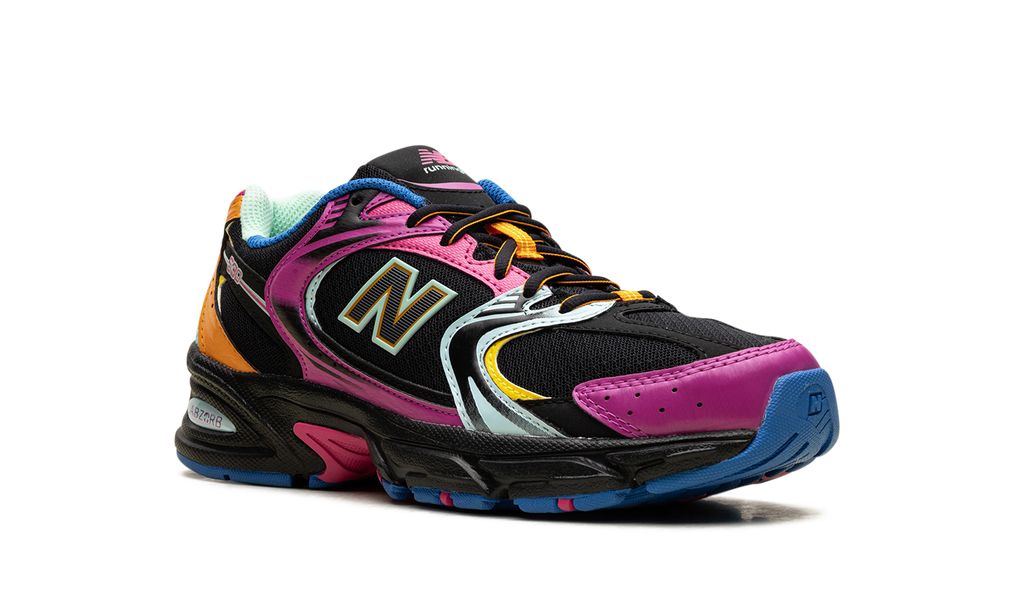 NB 530 Schwarz Mehrfarbig