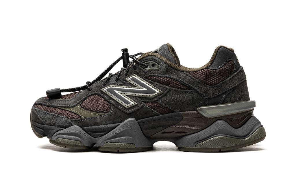 NB 9060 Blacktop/Dunkles Moos/Schwarz