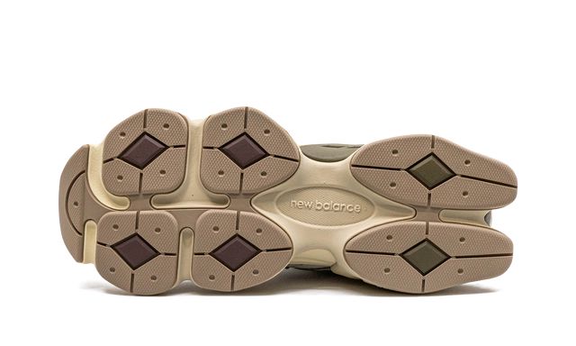 NB 9060 Graue Materie Timberwolf