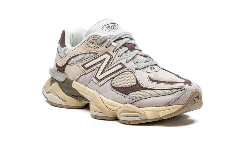 NB 9060 Graue Materie Timberwolf