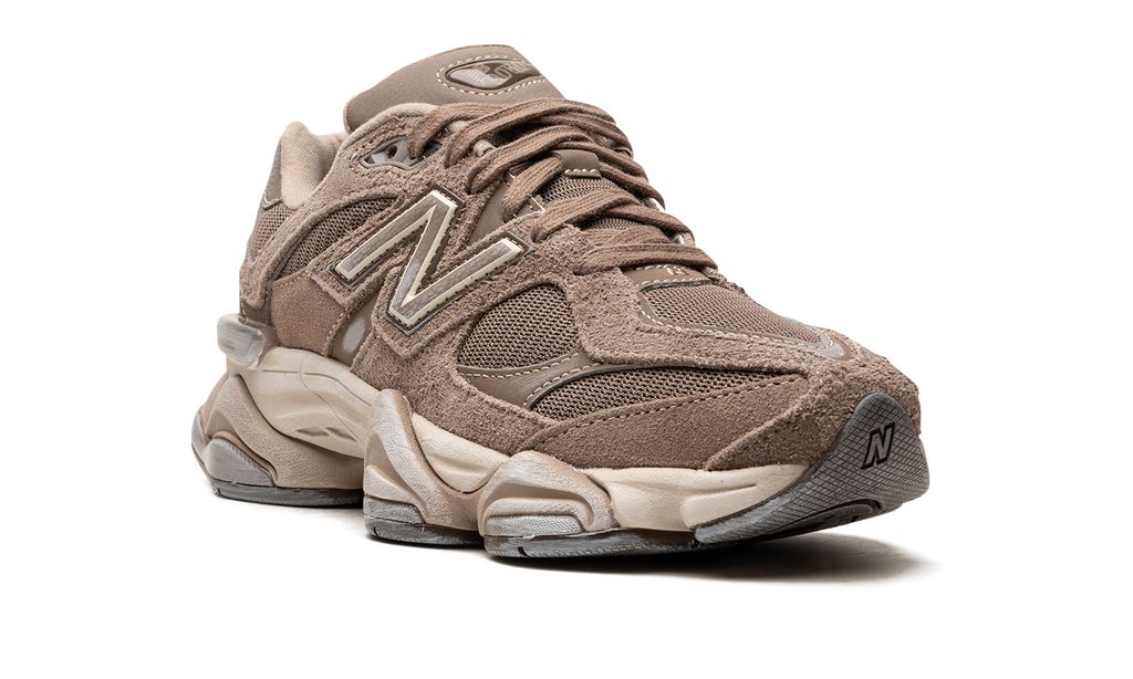 NB 9060 Mushroom Timberwolf