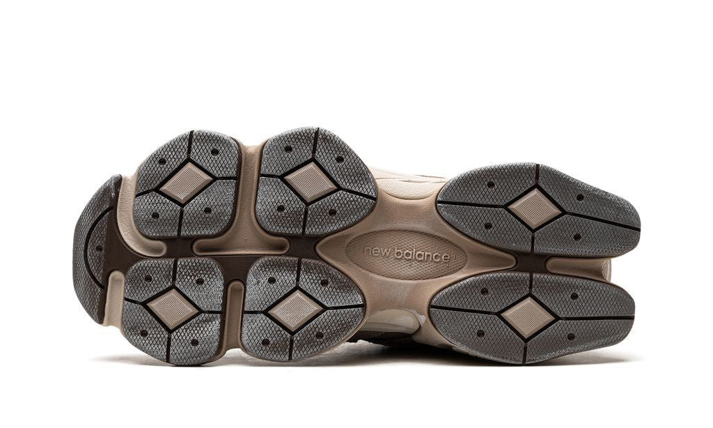 NB 9060 Mushroom Timberwolf