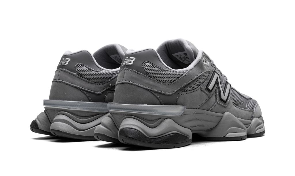 NB 9060 Team Away Grau
