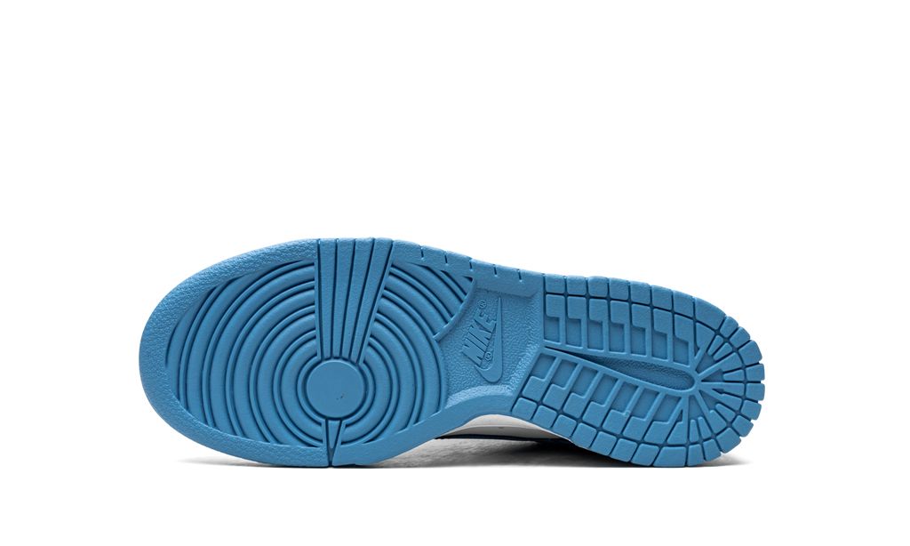 NK Dunk Low UNC
