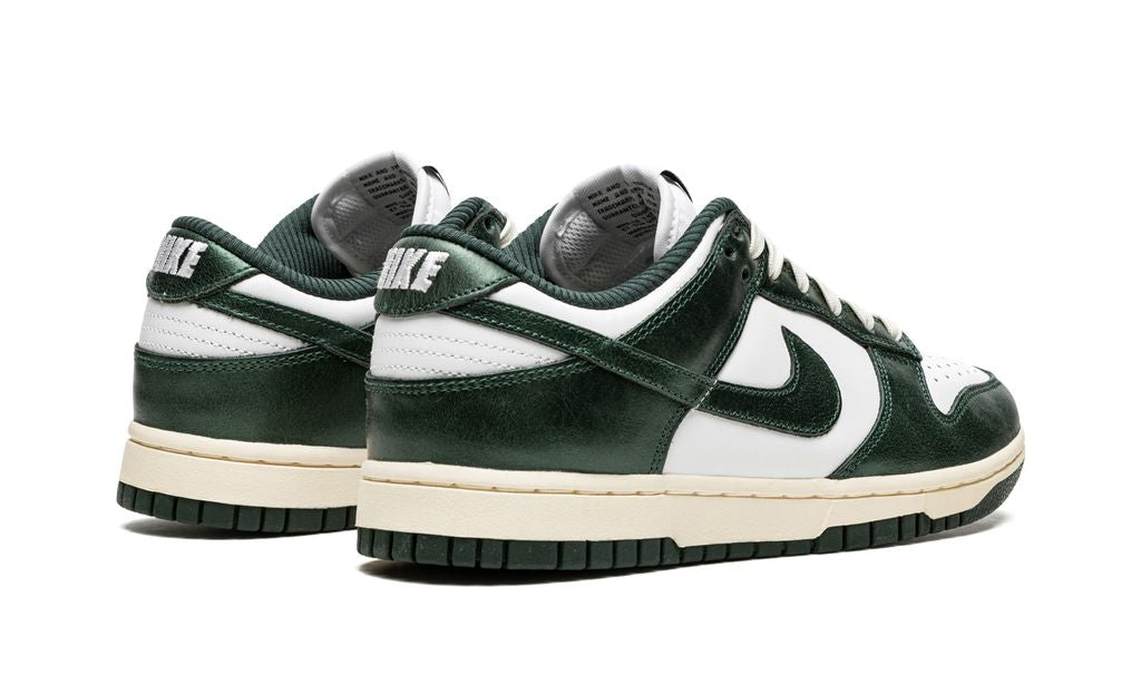 NK Dunk Low Vintage Grün