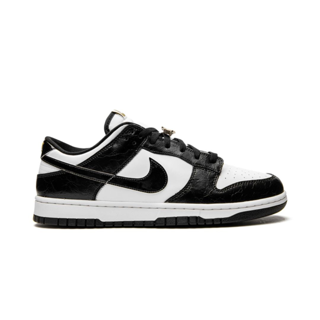 NK Dunk Low World Champs Schwarz Weiß