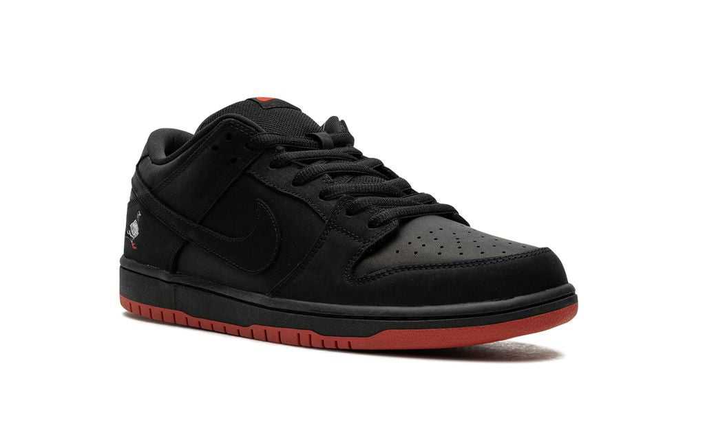Dunk Low NK SB Black Pigeon