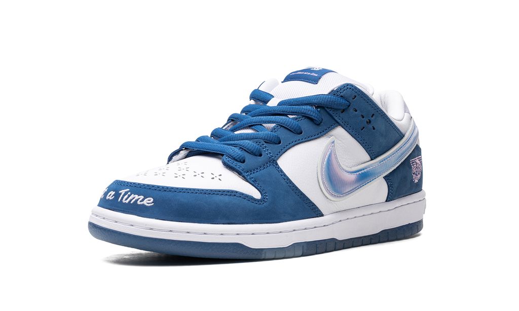NK SB Dunk Low Born x Raised One Block At A Time