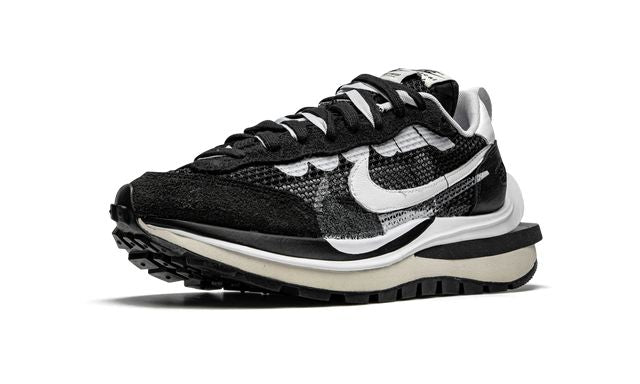NK Vaporwaffle Sacai Black White