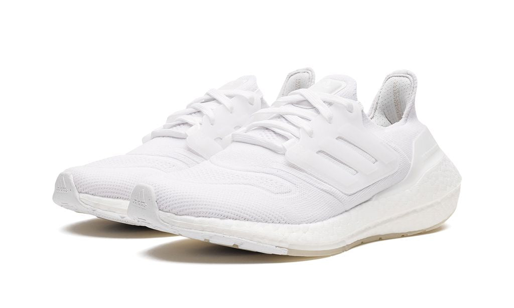 ADDS UltraBoost 22 Triple White