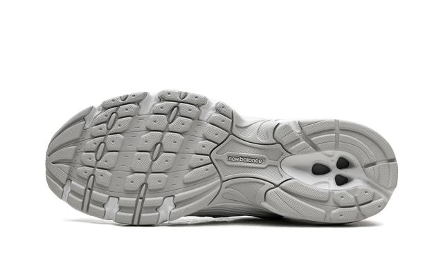 NB 530 Silber Metallic Polka Dots