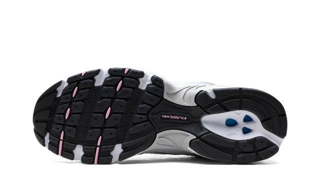 NB 530 Weiß / Rosa