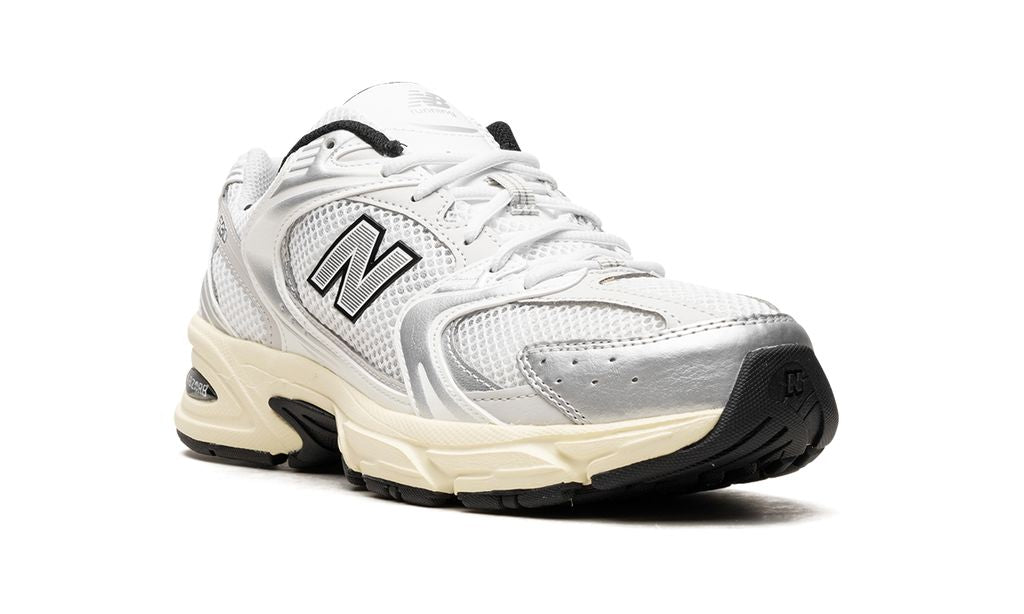 NB 530 Weiß / Silber