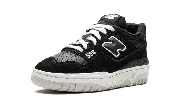 NB 550 Schwarzes Wildleder
