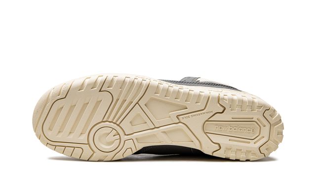 NB 650R Aime Leon Dore Grau