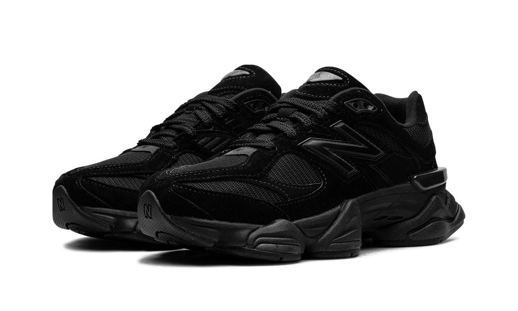 NB 9060 Dreifach Schwarz 