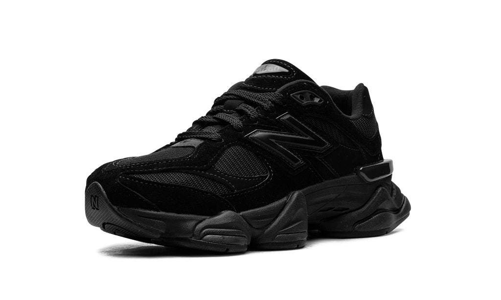 NB 9060 Dreifach Schwarz 
